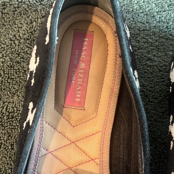 Isaac Mizrahi poodle needlepoint loafers size 6 - Picture 2 of 4
